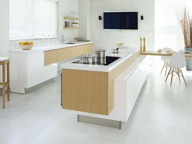 Hochglanz küchen in weiß design kochinsel holz kombination