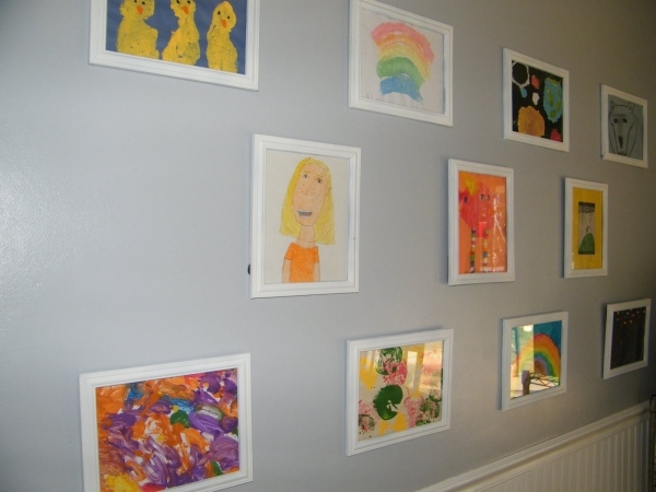 Dekoideen Kinderbilder in Rahmen-Setzen an der Wand-befestigen
