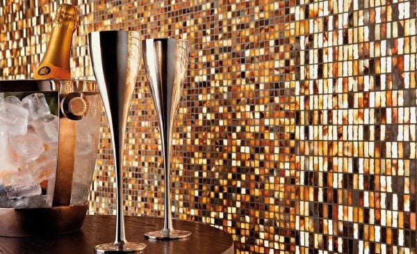 Luxus Fliesen Mosarte Wand Gestaltung-Ideen Goldoptik modern