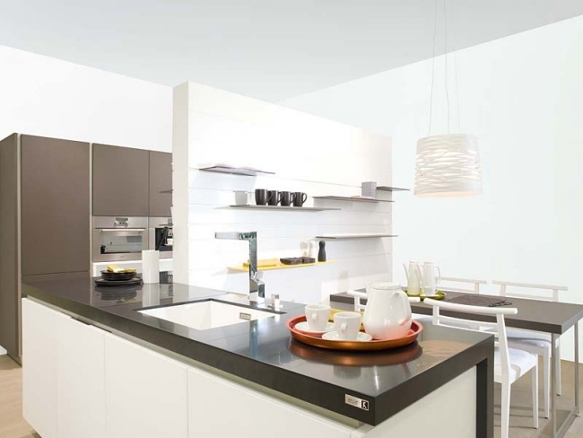 Moderne Küchenmöbel Gamadeco weiß braun kombination essbereich
