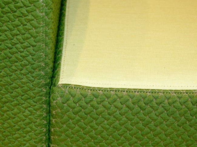 Sofa grün Stoff Polsterung grün zwei  Nuancen
