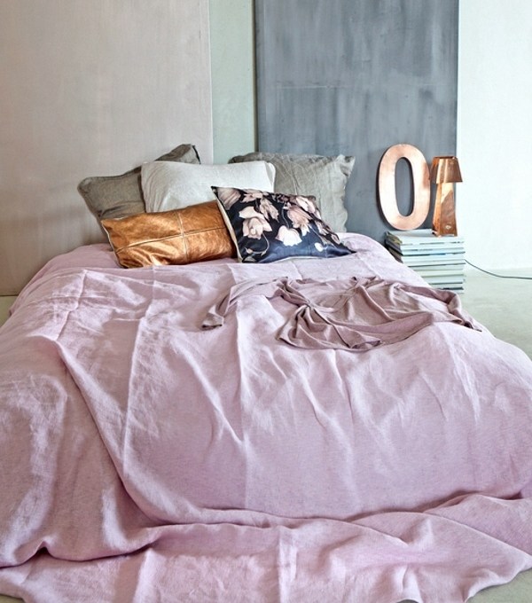 grau Putzwand grüne Streifen rosa Farbe Schlafzimmer Ideen