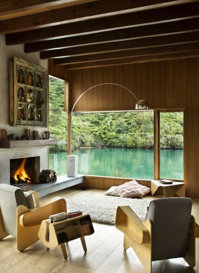 Wasserfall Haus Wohnzimmer Holz Möbel Kamin Stühle Decke Balken