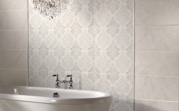 Wohnideen Badezimmer Weiße Fliesen-Florale Motive