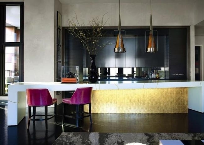 Wohnideen Küche luxus modern goldene fronten schwarze schränke