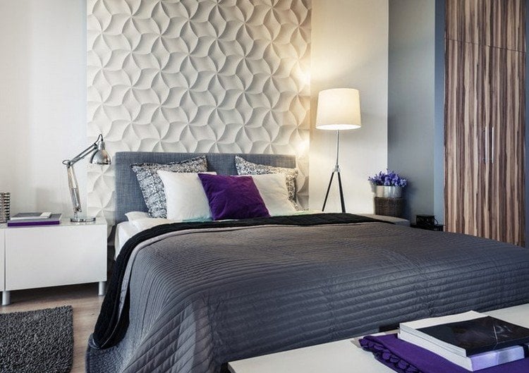 attraktive Wandgestaltung schlafzimmer-3d-wandpaneele-floral-motiv-weiss