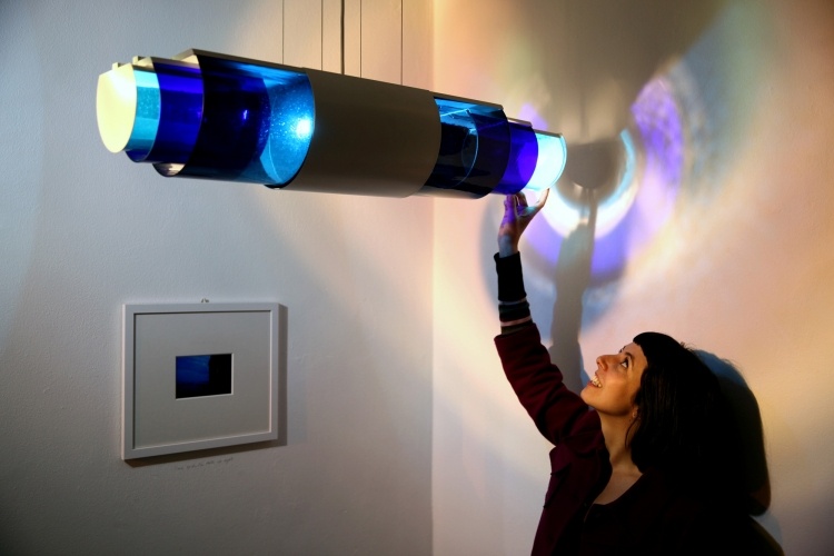 beleuchtung-designer-lampen-blau-licht-konzentrisch-zylinder-Lightscape-Livia-Rossi