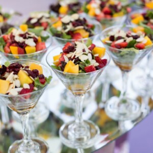 essen für kindergeburtstag cocktail fruechte martini glas idee gesund