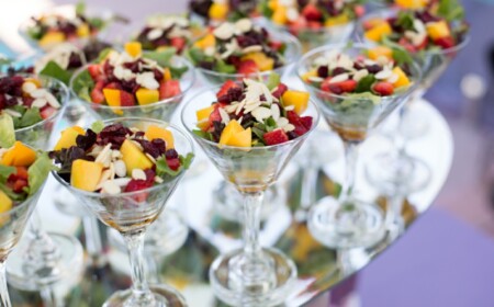 essen für kindergeburtstag cocktail fruechte martini glas idee gesund