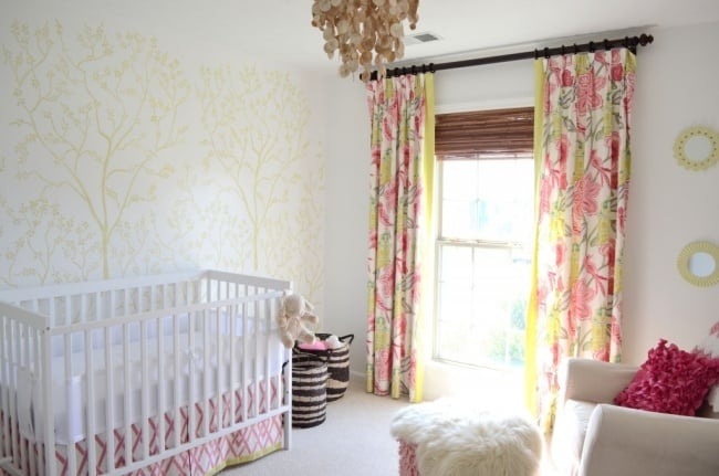 gelb rosa blumenvorhänge wohnideen babyzimmer für mädchen