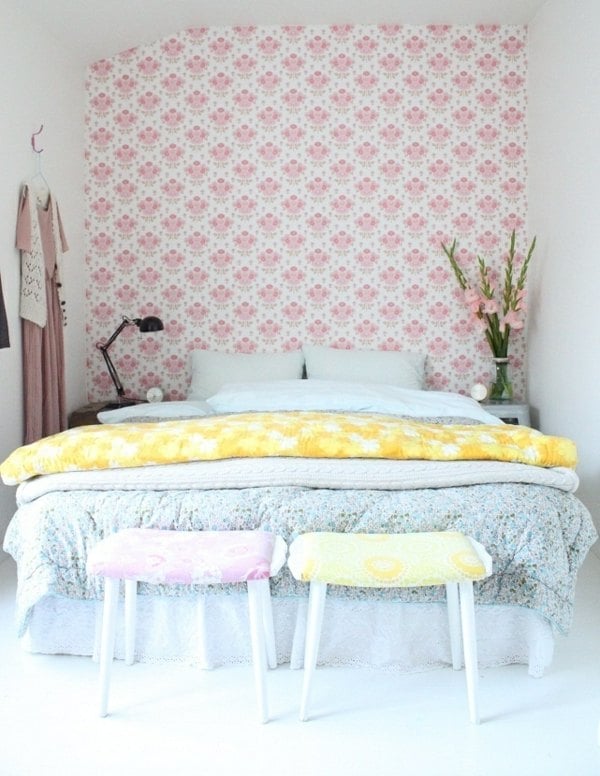 Bett Kopfteil selber machen Tapeten rosa blaue Bettdecke