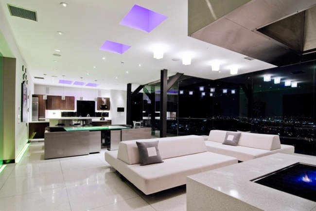 lila Deckenleuchten Küche weiße Farbe exklusive Wohnung Einrichtung Esszimmer