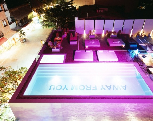 pool am abend designer hotel deseo in mexiko