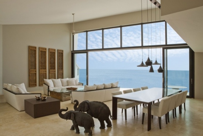 luxushaus einrichtung wohnzimmer balinesische akzente panoramafenster