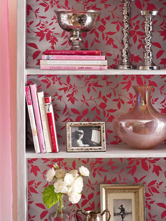 rosa blätter wandgestaltung im wohnzimmer mit tapeten