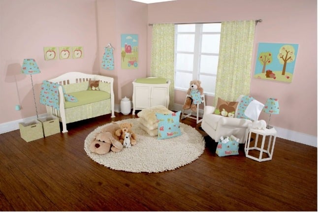 rosa wände holzboden wohnideen für babyzimmer für mädchen