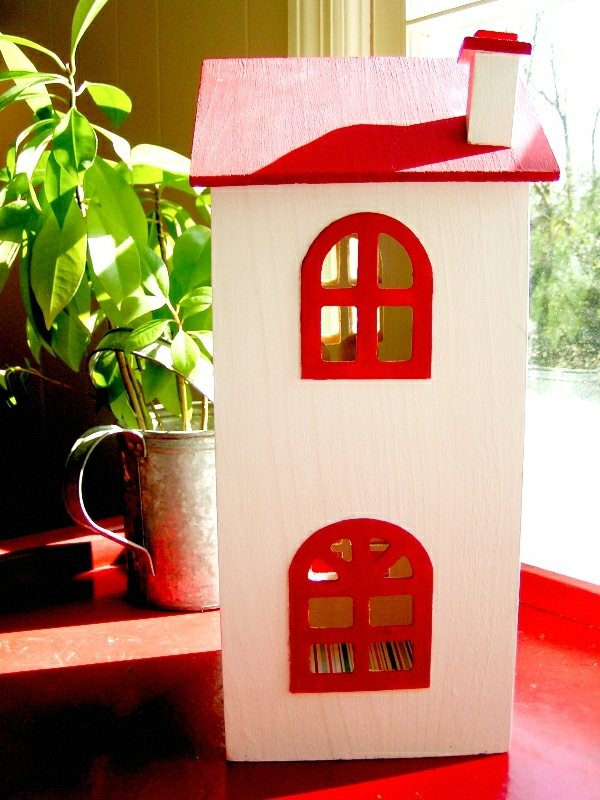 rot weiß Puppenhaus selber bauen Holz Spielecke einrichten