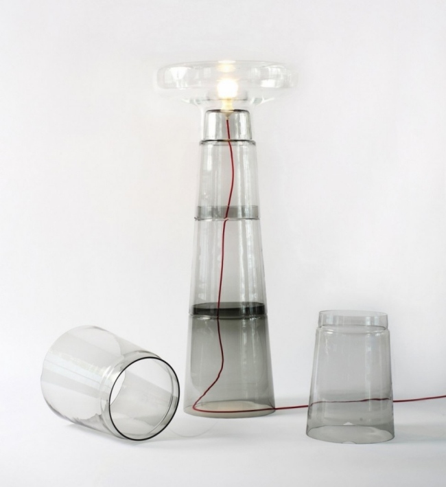 stehlampe designer dan yeffet glas teile aufeinander stecken