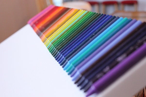 wanddeko basteln wandbilder buntstifte pastels regenbogen