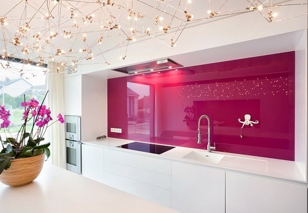  Einbauküche glänzend Küchenrückwand rosa Motive
