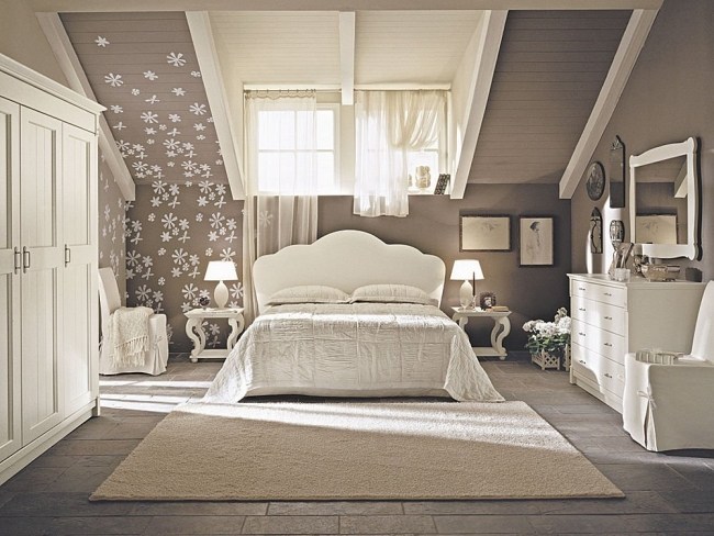 wohnideen schlafzimmer design vintage beige blumen dachdeko