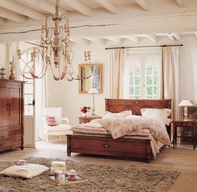wohnideen schlafzimmer design vintage beige holzbett krleiderschrank