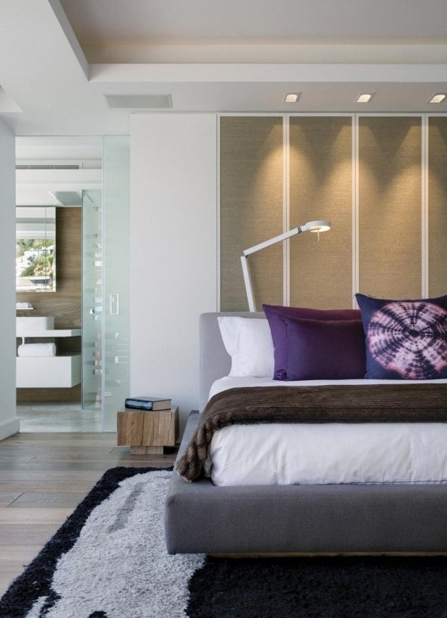 wohnideen für schlafzimmer designs klassisch lila deko kissen