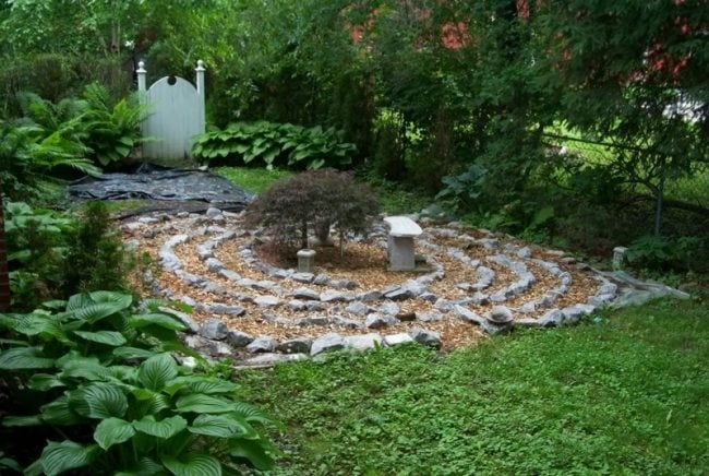 zen steingarten mini labyrinth erstellen gartentor