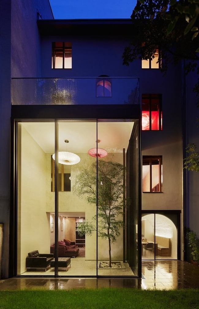 3-Geschoss Haus Glas Fassade-modern