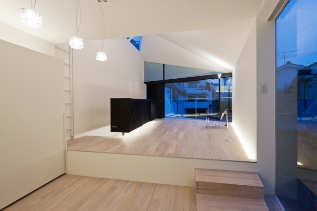 Asymmetrische Dachkonstruktion-Wohnhaus modern Arrow Innenarchitektur