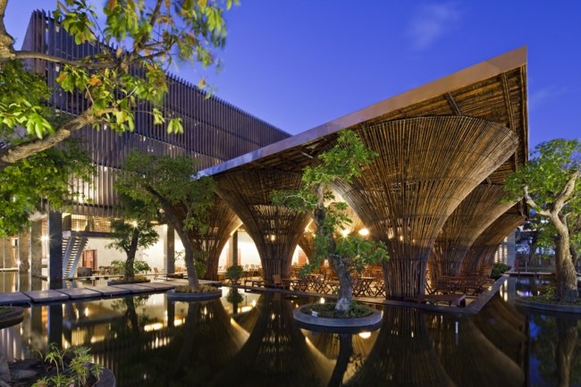  Abend Bambus Konstruktion Flachdach offen draußen