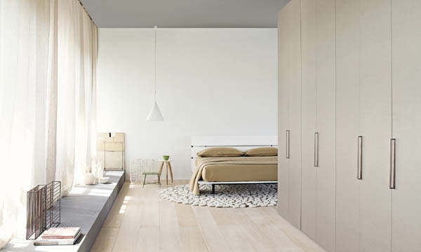 Kleiderschrank für das Schlafzimmer innovatives Konfiguration System beige Farbe Türgriffe