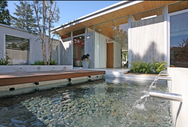 Garten Brunnen Teich Wassergraben- Holz Deck Haus-Modern