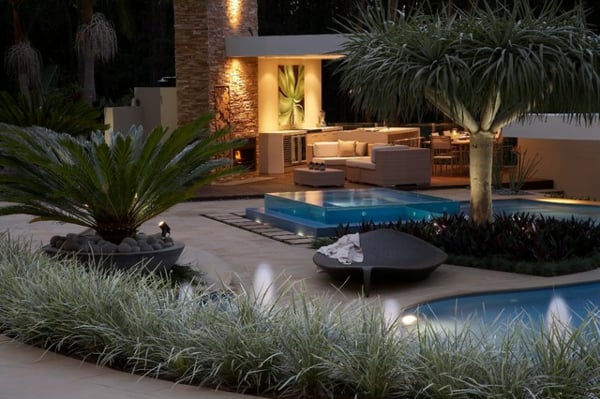 Garten Gestaltung Polstermöbel Kamin freien Palmen