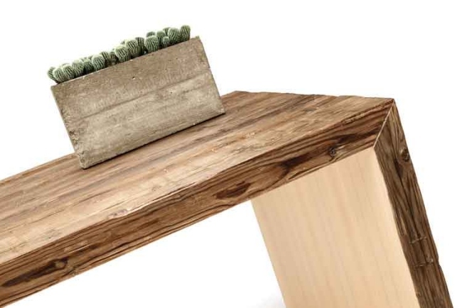 Holztisch Orgoglio-Design Lärche Eiche Zimmerpflanzen