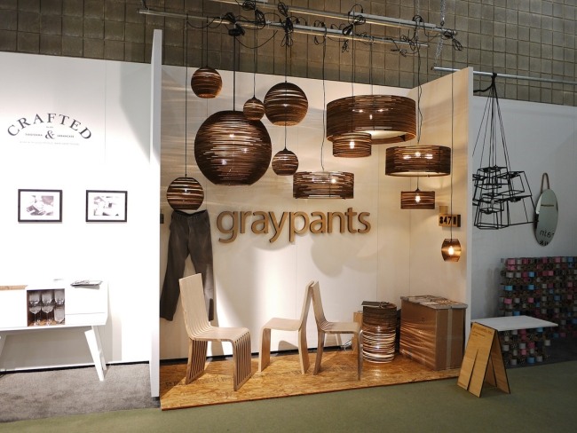 Hängelampen Design-Graypants Recycelte-Stoffe Ausstellung Stand modern