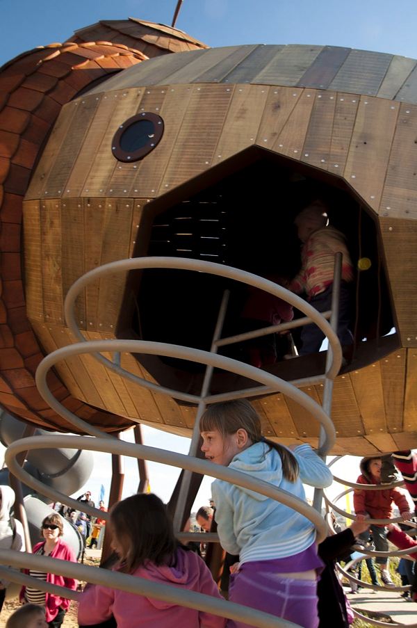 Kletterstange Kinder Spielplatz-Anlagen montieren