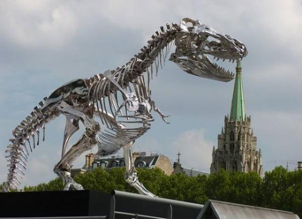Paris Seine Kunst-Ausstellung modern-T Rex-live-size Größe