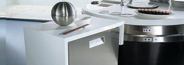 Platzsparende Küchenmöbel-Schrank Tisch Backofen eingebaut