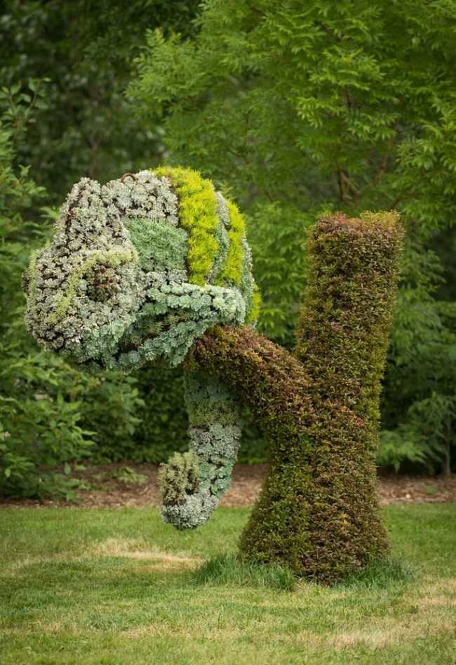 Skulptur Chamaeleon Blüten-Pflanzen Montreal-Arboretum botanisch