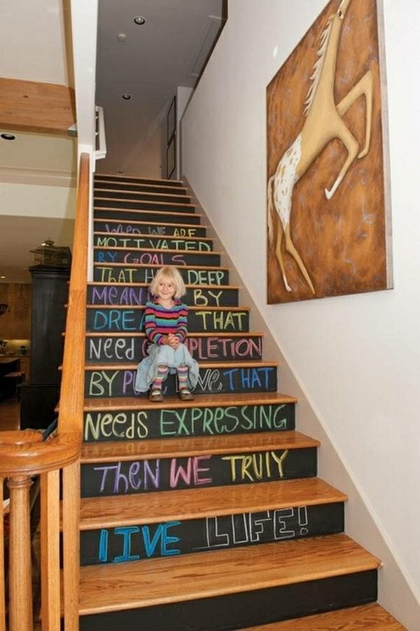 Treppe streichen Spielraum Kinder Deko Idee