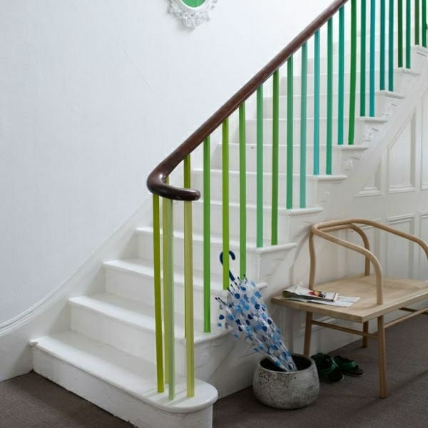 Treppe Geländer streichen Farben auswählen