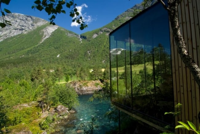 frühling-landschaft-juvet-landschaftshotel-design-norwegen