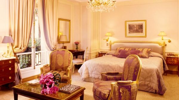 hotelzimmer plaza athénée teuersten schönsten hotels in paris