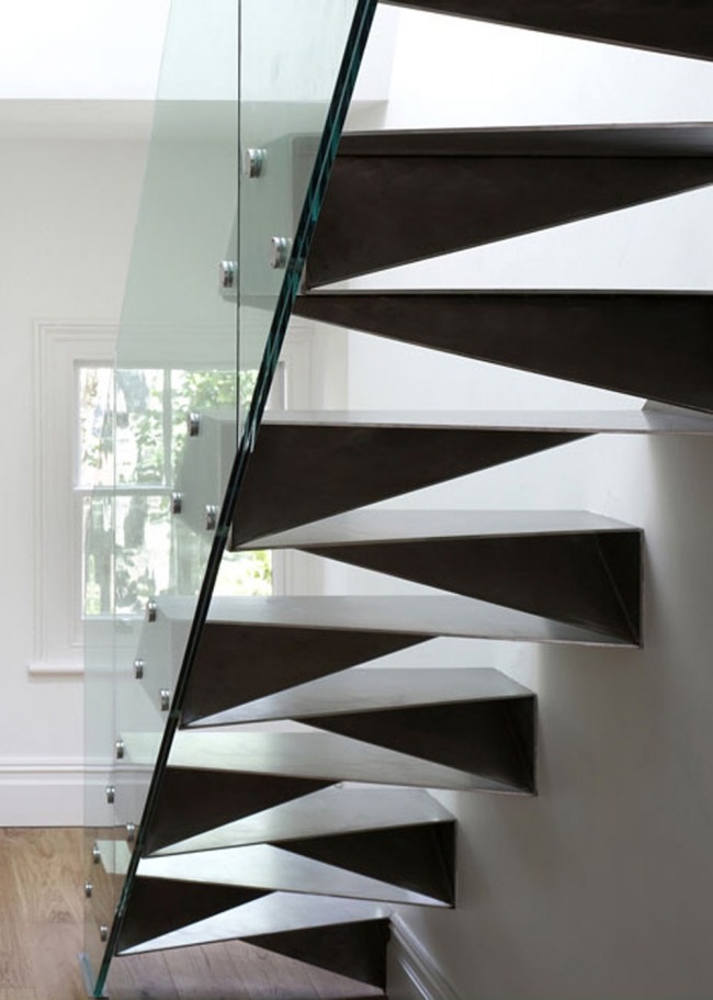metall treppe design geometrisch glas geländer