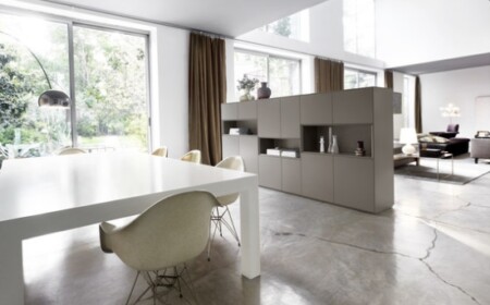 raumteiler-funktion-minimalistisches-kleiderschrank-design-piure