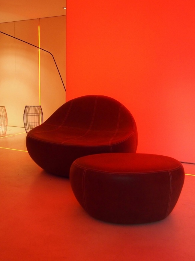 rotes licht babyflirtstone lounge sessel von sphaus