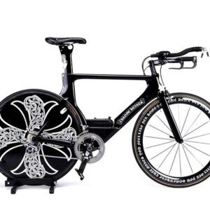 schwarz-weiß-fahrrad-design-cervélo-chrome-hearts