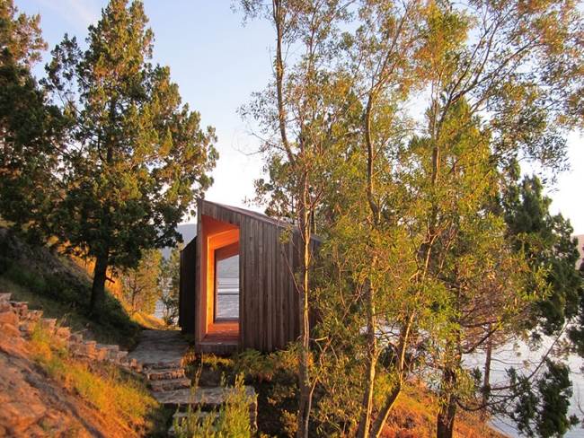 schöne naturumgebung holz sauna design mit seeblick