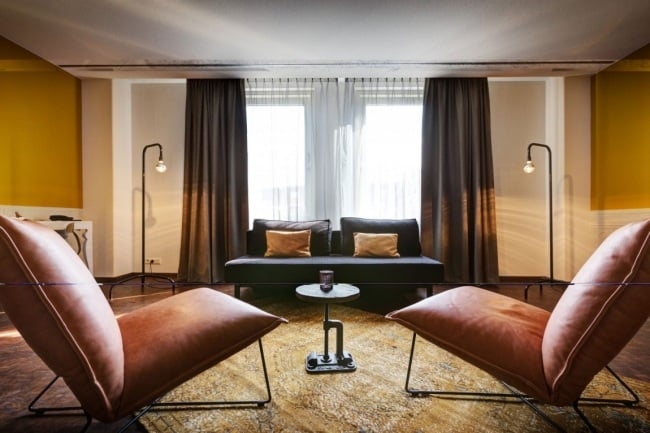 sessel leder luxus familienhotel v nesplein in amsterdam
